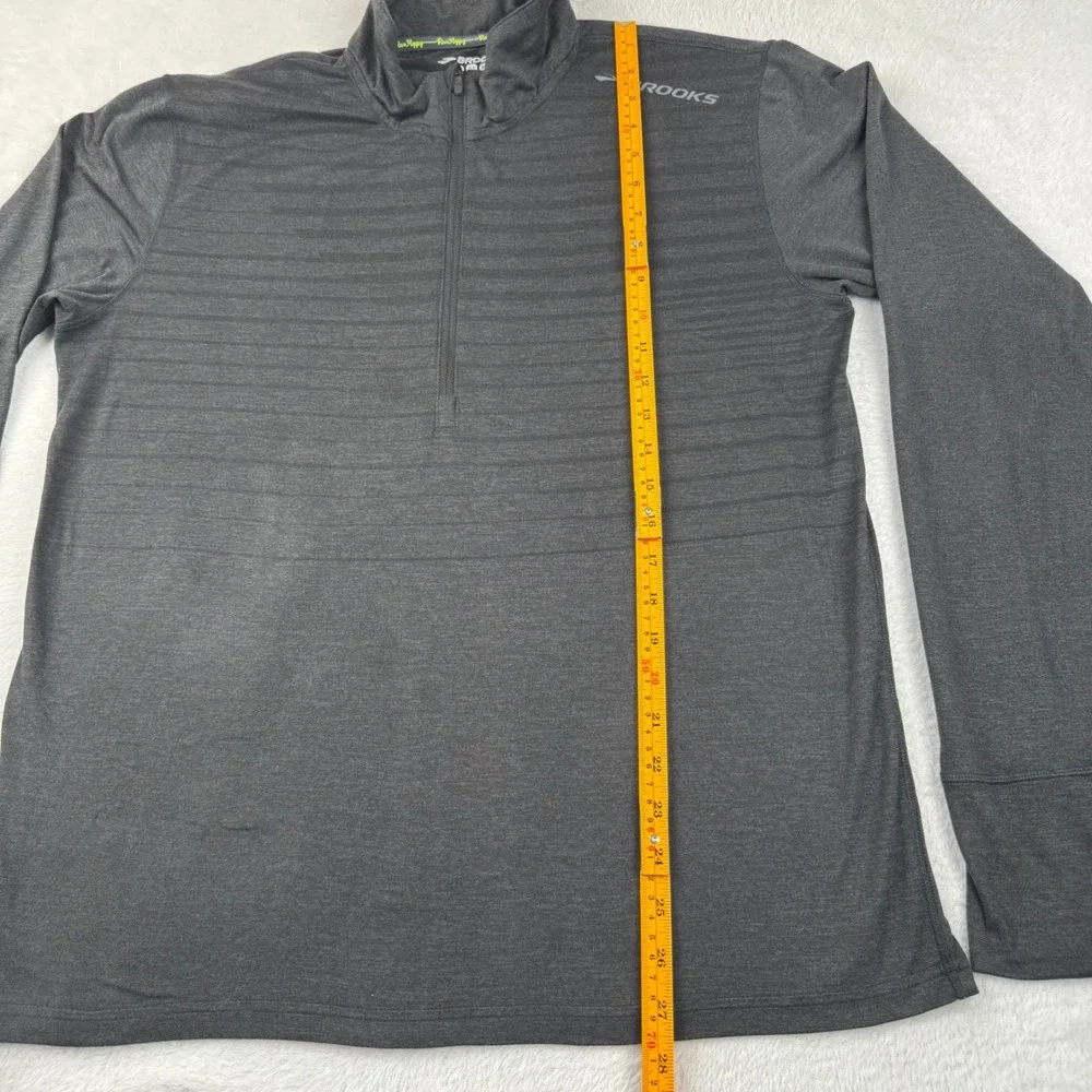 Brooks Quarter Zip Pullover Mens Medium Gray Equilibrium Running Thumbhole Top